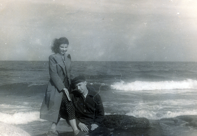 Май с первой женой Эрой. 1953