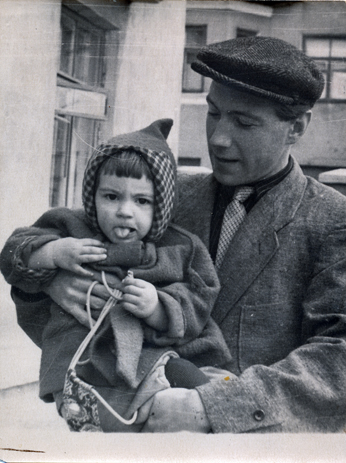 С дочкой Верой. 1956